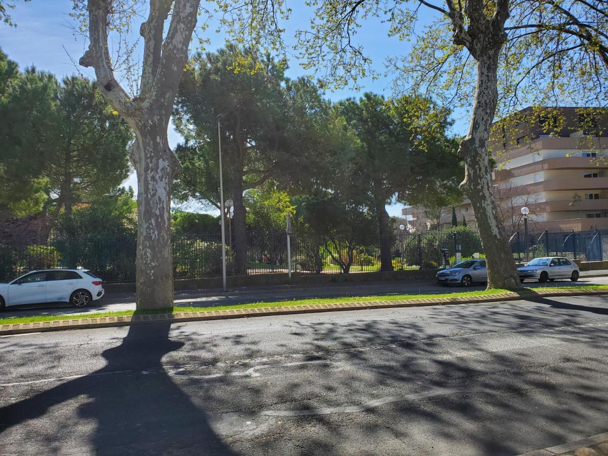 Le Patio, Climatisation Terrasse Wi-Fi Netflix 15 Mn Coeur De Ville Béziers Kültér fotó